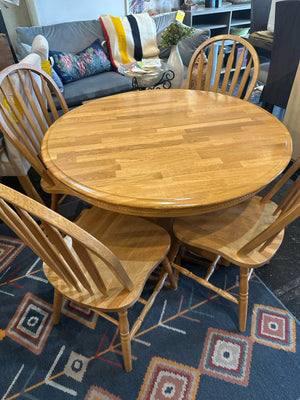 Pedestal Oak 4 Chairs W/Leaf Table & Chairs