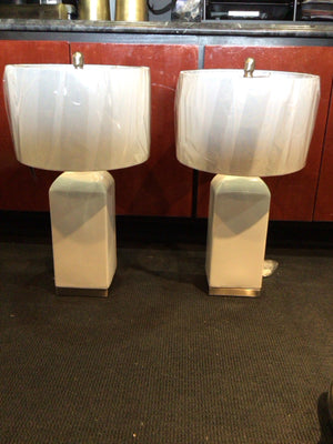 Safavieh Pair White Ceramic Lamp Set CQ5UNBAV