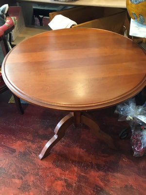 Henredon End Pedestal Brown Table