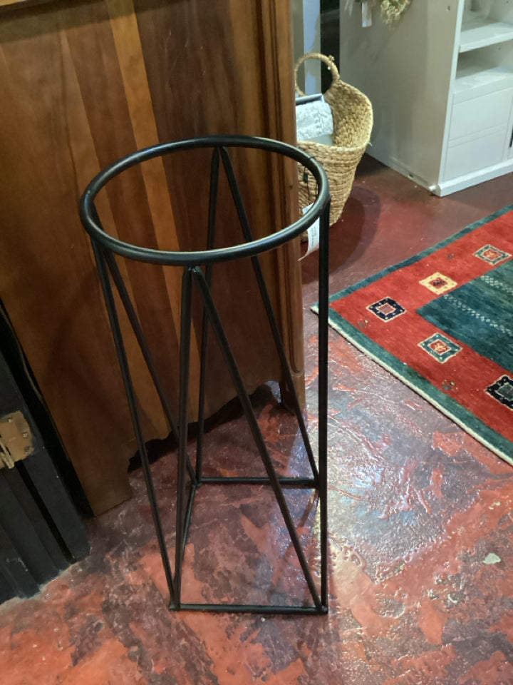 Black Metal Plant Stand