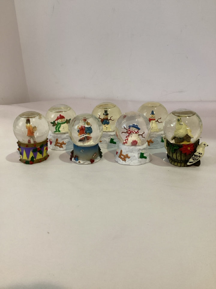 Vintage Globe Multi-Color Resin Set of 7 Holiday Item