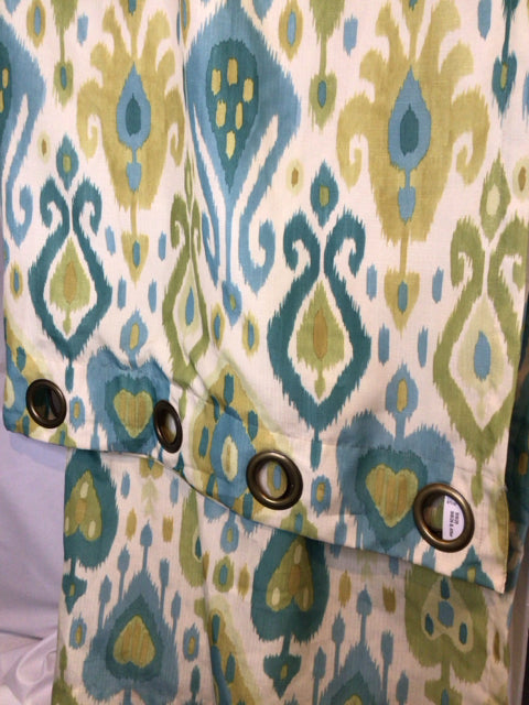 PIER 1 Grommet Cream/Green Batik Pair Draperies/Curtains