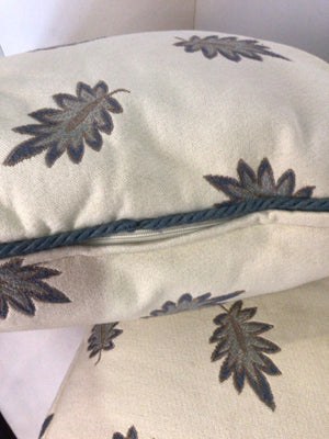 Pair Cream/Blue Leaves Pillow Set