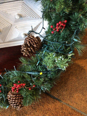 Wreath Green Pine Light up Holiday Item