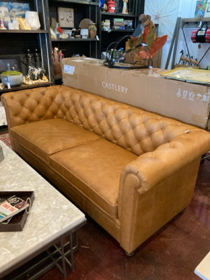 Poly & Bark Chesterfield Leather Tufted Cognac Sofa/Couch BD6MVEPK