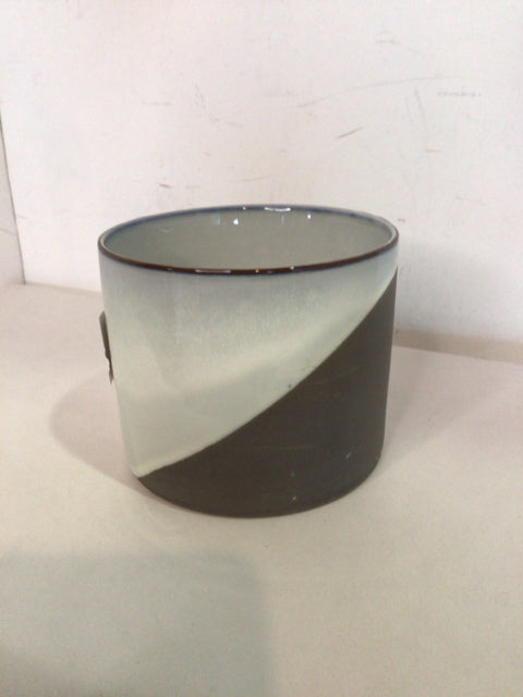 White/Gray Ceramic Planter