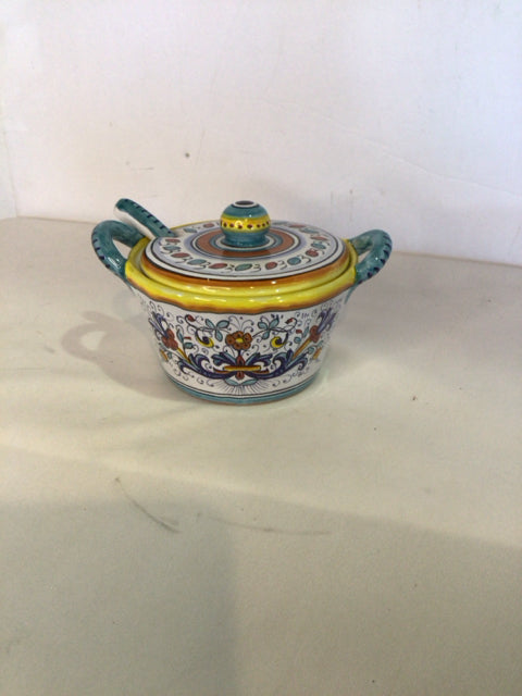 Italian Lidded Kitchen Access.