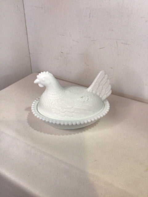 Indiana Glass White Glass Hen Dish