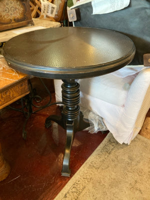 Pedestal As Is - Chip Round Brown Table