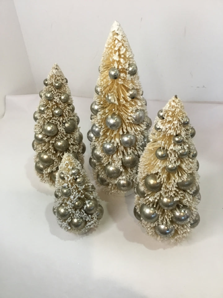 Bag White Brush Tree Set of 4 Holiday Item