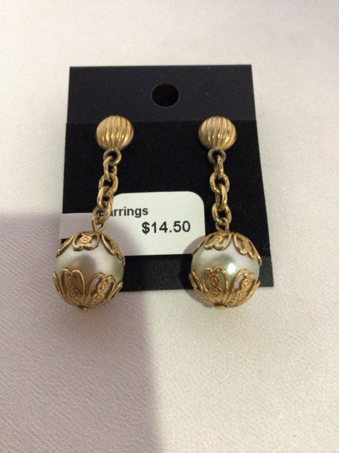 White/Gold Earrings