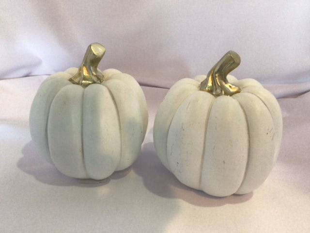 Statue White/Gold Resin Pumpkin Pair Holiday Item