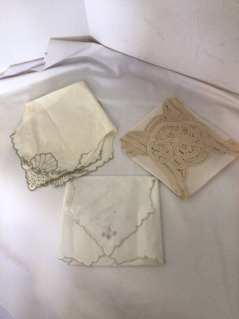 Cream Linen 3 piece Napkins
