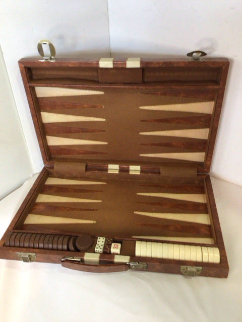 Brown Backgammon Game