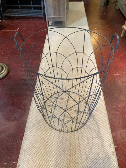 Floor Matt Black Metal Basket