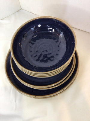 Food Network Set of 4 Tan/Blue Plastic Dish Set