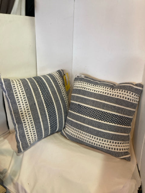 Broyhill Blue/White Cotton Pillow Set