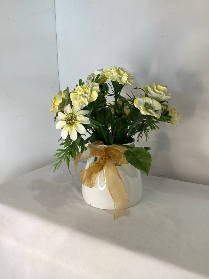 White/Yellow Ceramic Flowers Statue