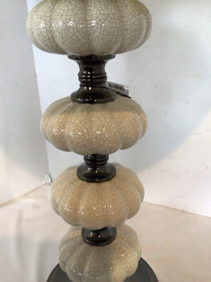 White/Black Ceramic/Metal Lamp