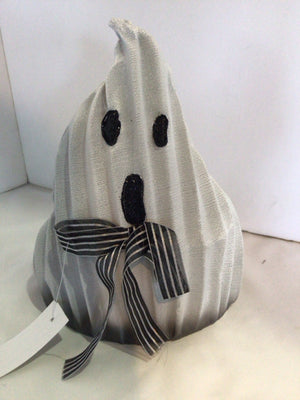 Halloween White Metal Ghost Holiday Item