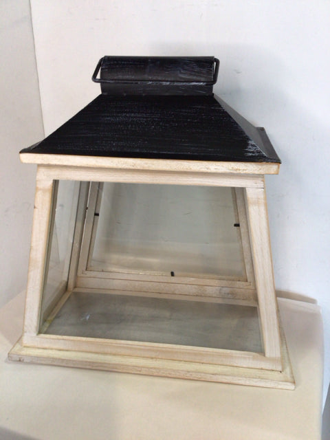 White/Black Wood/Glass House Terrarium