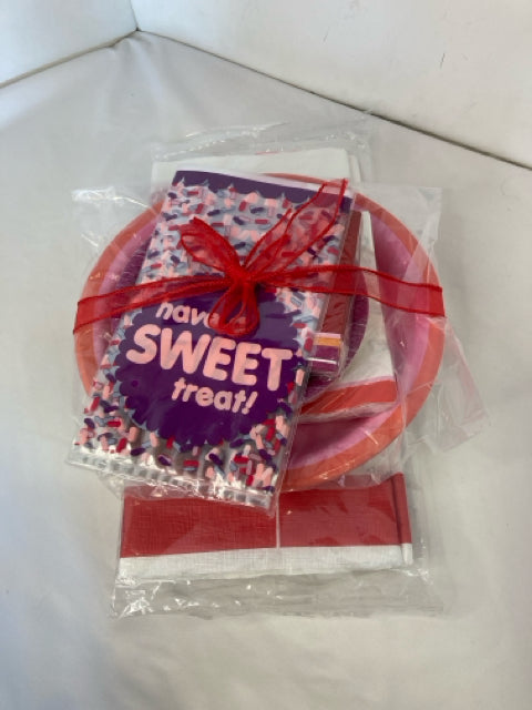 Valentine's Red/Pink Paper Party Misc