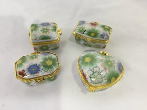 Set of 4 Porcelain White/Pastel Box