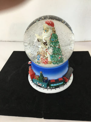 Snow Globe Multi-Color Resin Santa & Tree Musical Holiday Item