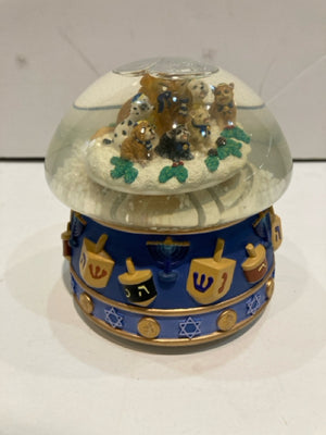 San Fran Music Box Snow Globe Music Box Cat/Dog Holiday Item