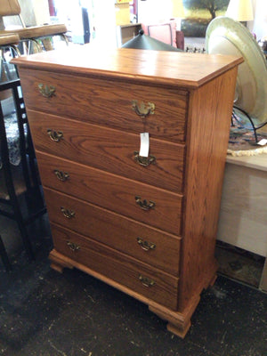 Oak Vintage 5 Drawer Brown Dresser/Chest