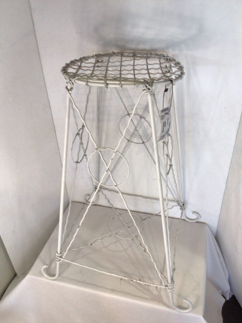 White Metal Plant Stand