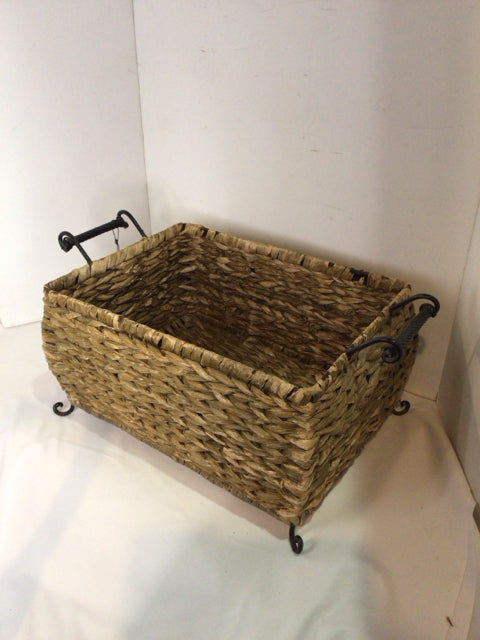 Footed Tan Seagrass Handles Basket