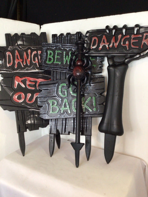 Halloween Black/Multi Plastic Set of 4 Sign