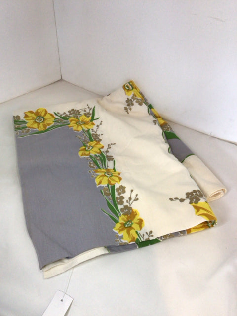 Retro Gray/Yellow Floral Tablecloth
