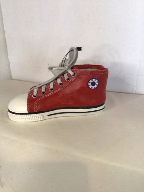 Red/White Resin Shoe Bank