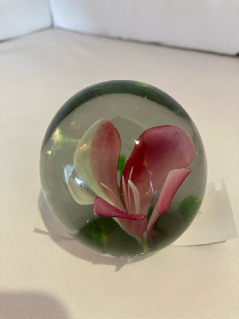 Red/White Glass Flower Paperweight