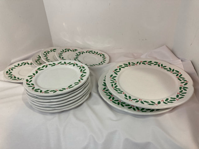 Crate & Barrel Plate set White/Green Holly Misc Pieces Holiday Item