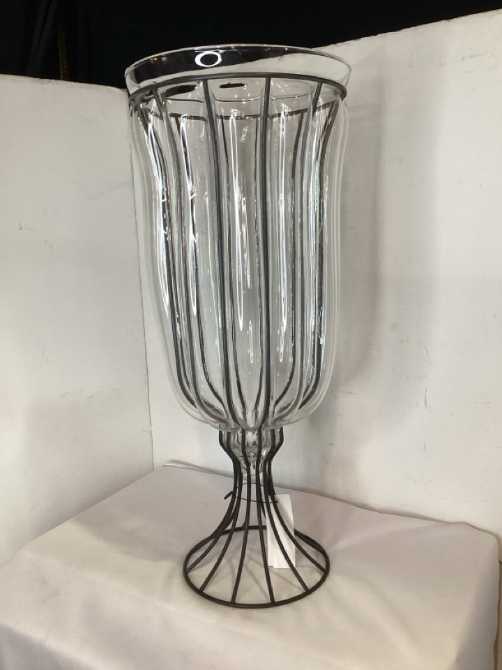 Clear/Black Plastic /Metal Fluted Vase