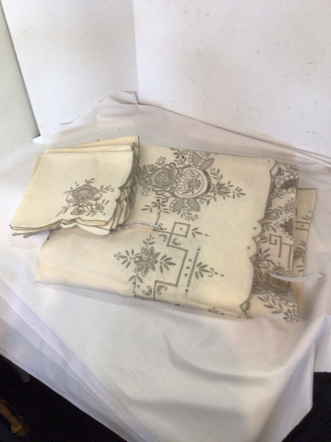 Vintage Cream/Gray Linen Embroidered W/Napkins Tablecloth