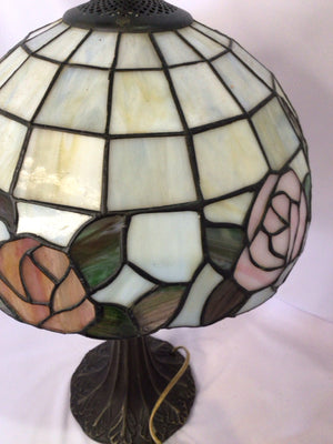 Tiffany Cream/Pink Roses Lamp