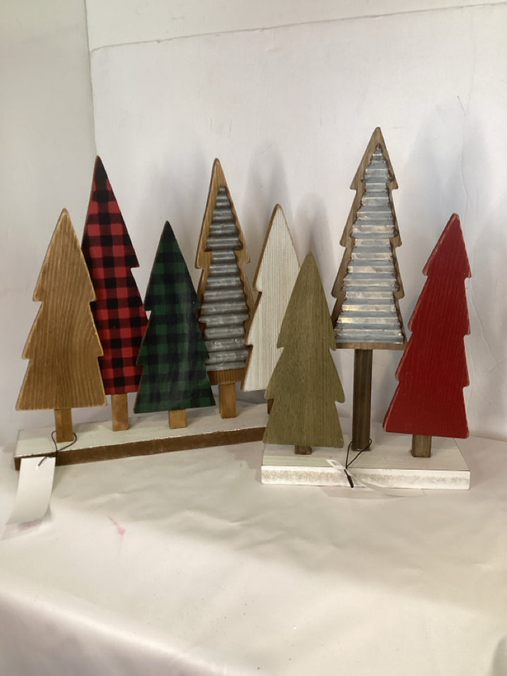 2 Piece Multi-Color Wood Pine Tree Holiday Item