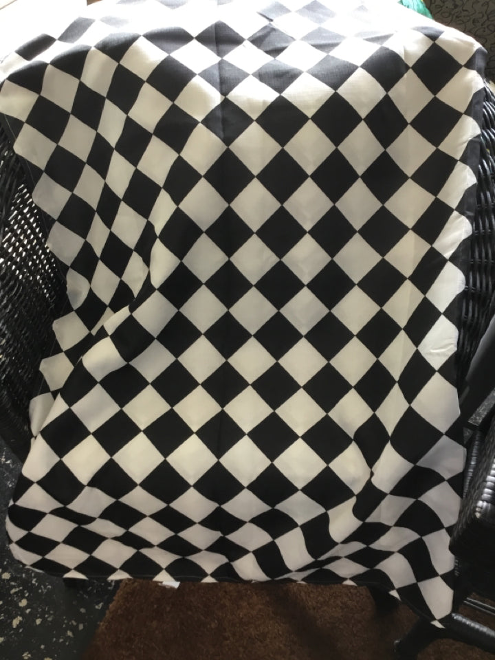 Black/White Poly Blend Checkerboard Tablecloth