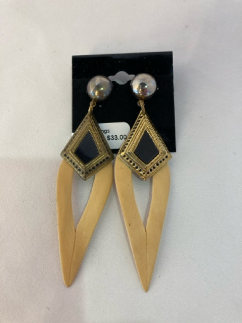 Wood Gold Diamond Earrings