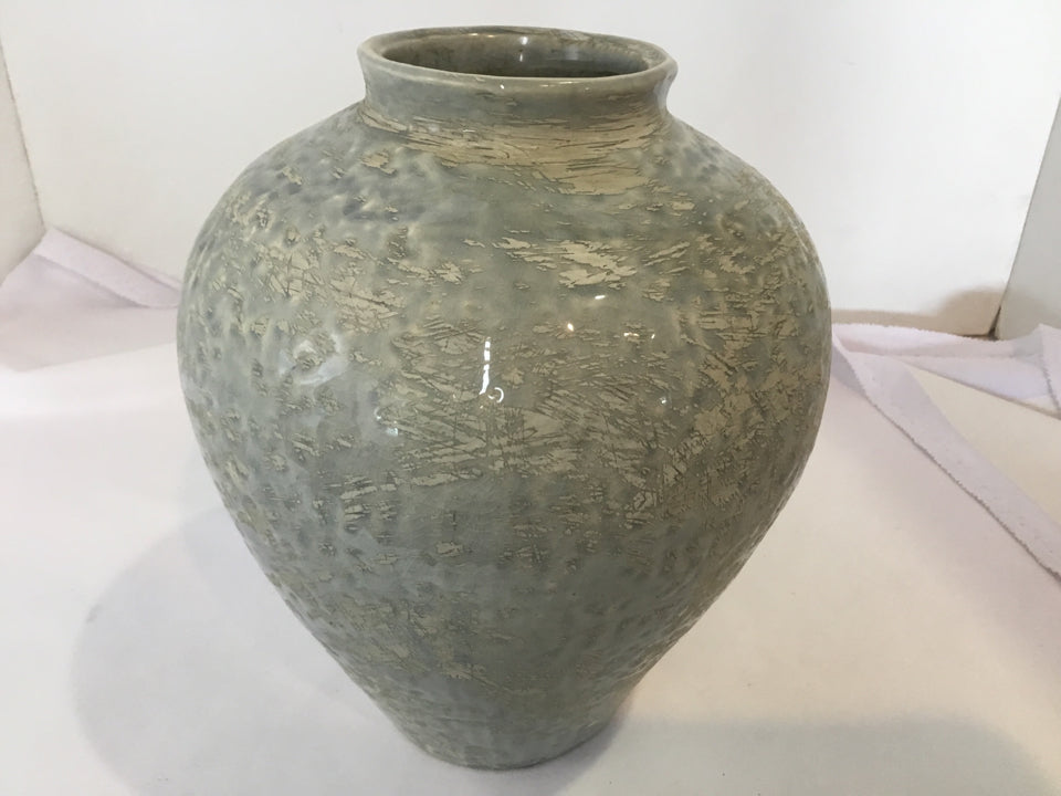 Gray/White Ceramic Vase