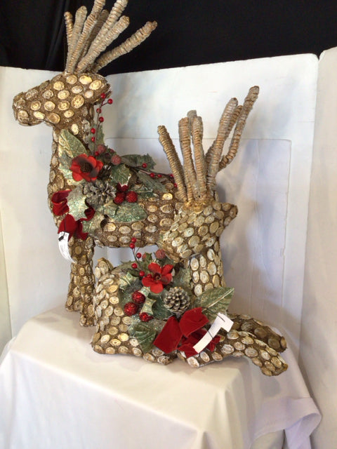 Statue Brown/Red Wood Reindeer Pair Holiday Item