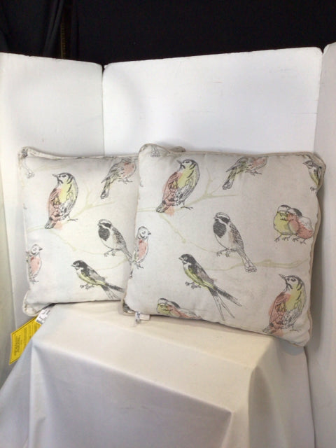 Outdoor/Outside White/Gray Birds Pair Pillow Set