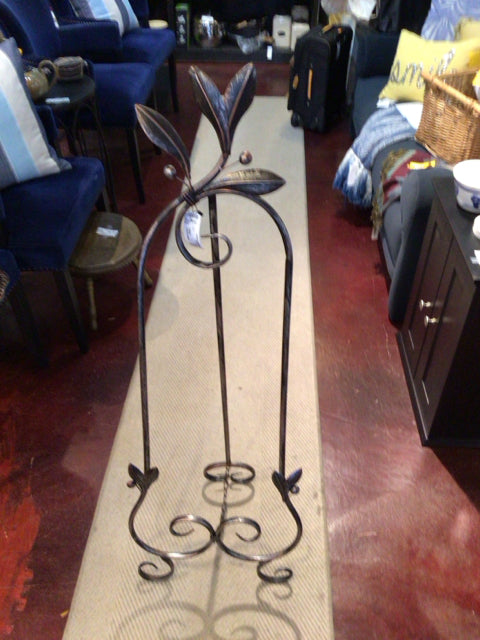 Bronze Metal Botanicals Easel