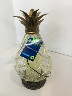 New Gold Plastic Pineapple Lantern