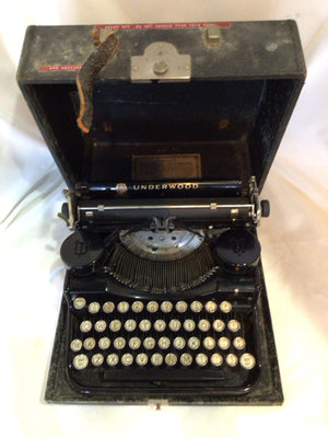 Underwood Vintage As Is Black Metal In Case Typewriter