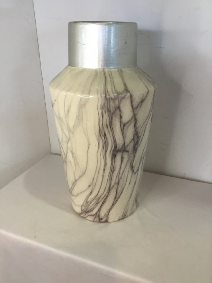 Gray/White Ceramic Vase
